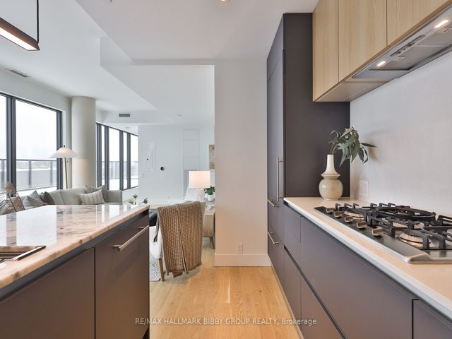 PH701 - 1414 Bayview Ave