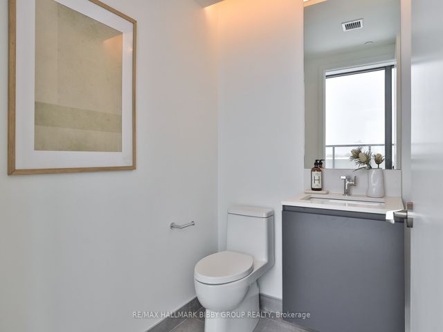 PH701 - 1414 Bayview Ave