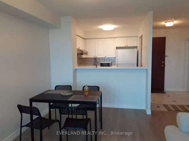1006 - 28 Pemberton Ave