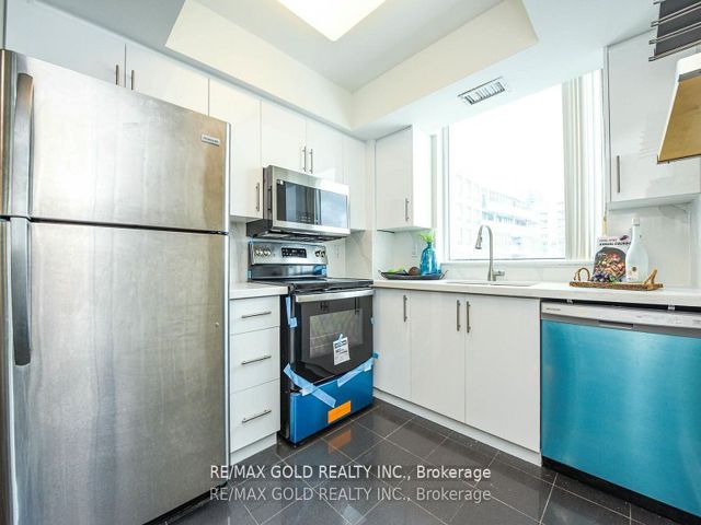 2310 - 30 Harrison Garden Blvd N