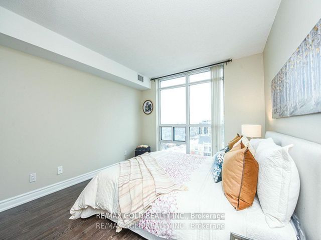 2310 - 30 Harrison Garden Blvd N