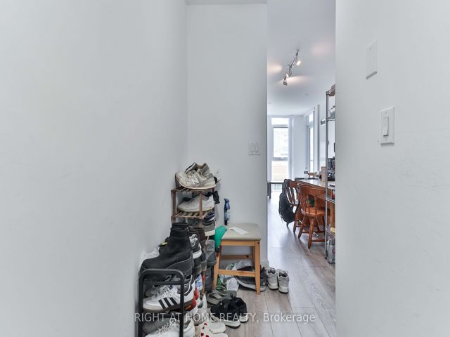 406 - 159 Wellesley St E