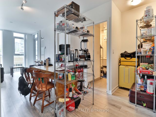 406 - 159 Wellesley St E