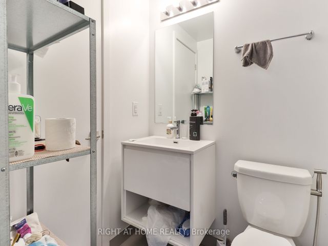 406 - 159 Wellesley St E
