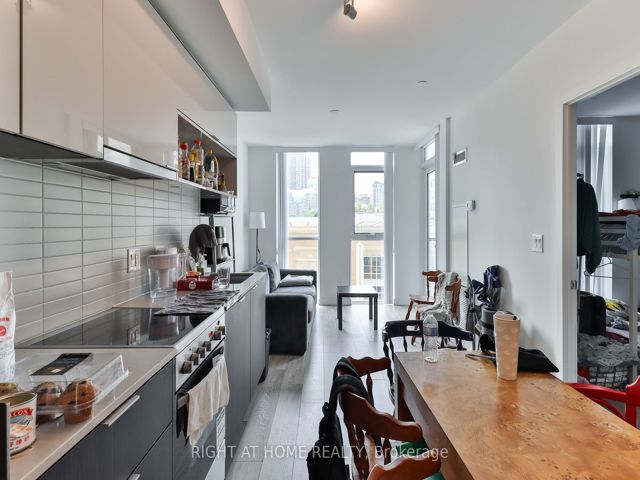 406 - 159 Wellesley St E