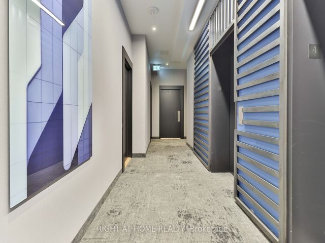 406 - 159 Wellesley St E