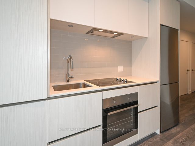 1101 - 225 Sumach St W
