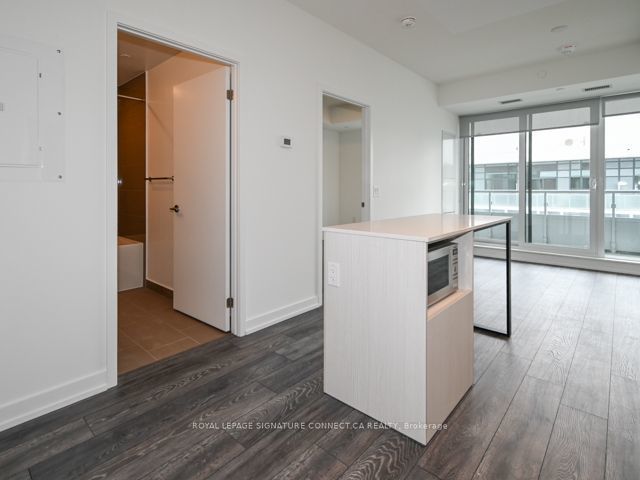 1101 - 225 Sumach St W