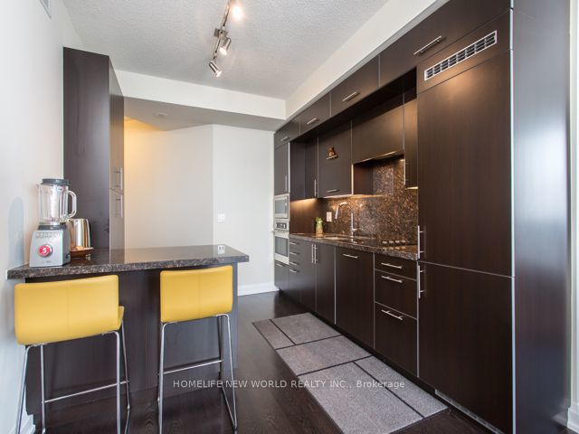 4323 - 5 Sheppard Ave E