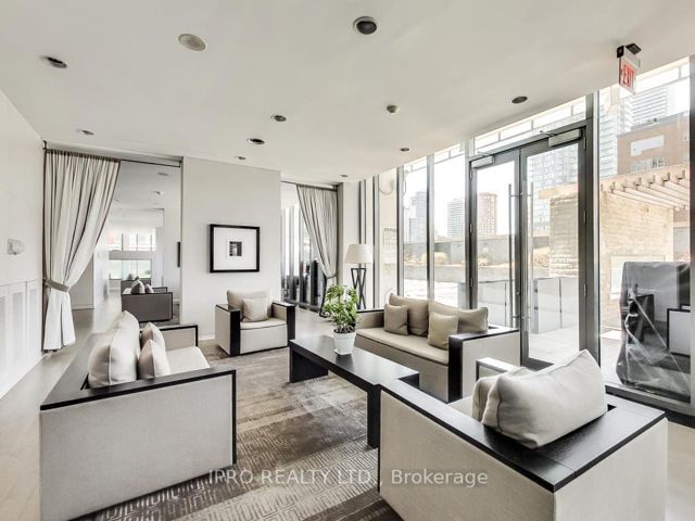 2903 - 33 Charles St