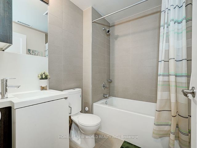 1312A - 300 Front St W