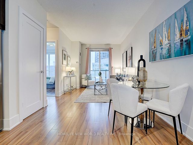 1312A - 300 Front St W