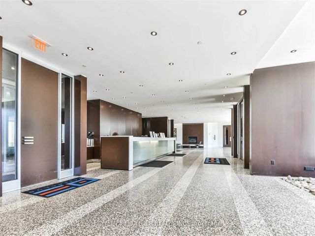 1109 - 208 Queens Quay W