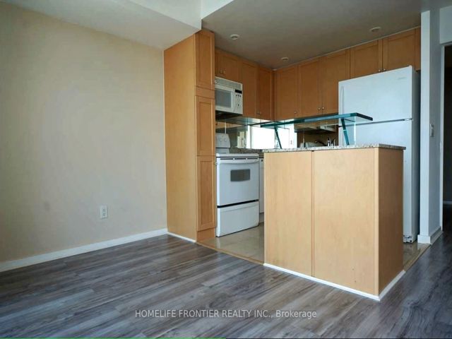 1109 - 208 Queens Quay W