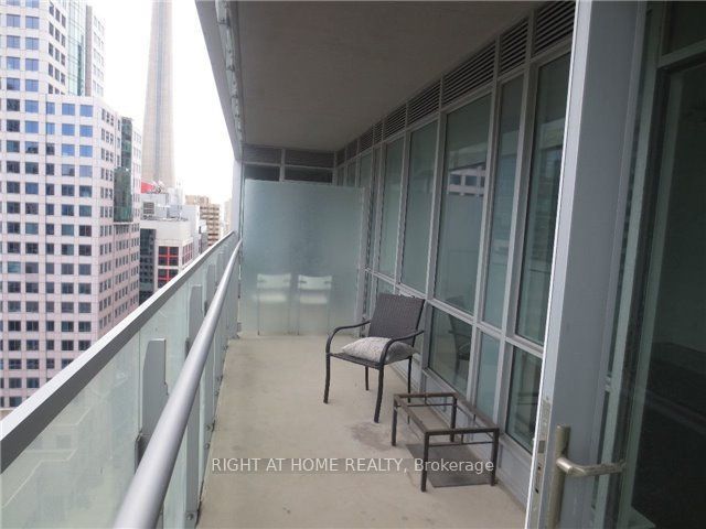1710 - 80 John St