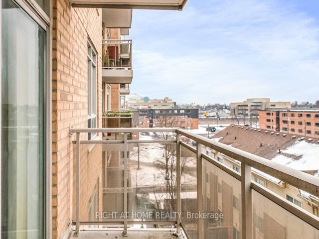 522 - 650 Lawrence Ave W
