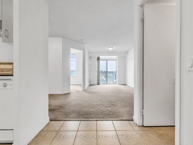 522 - 650 Lawrence Ave W