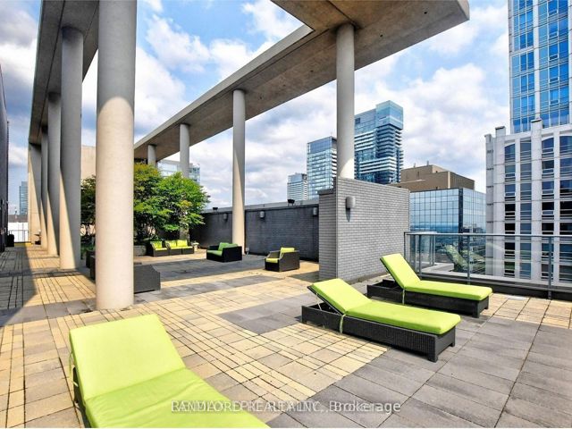 2007 - 770 Bay St