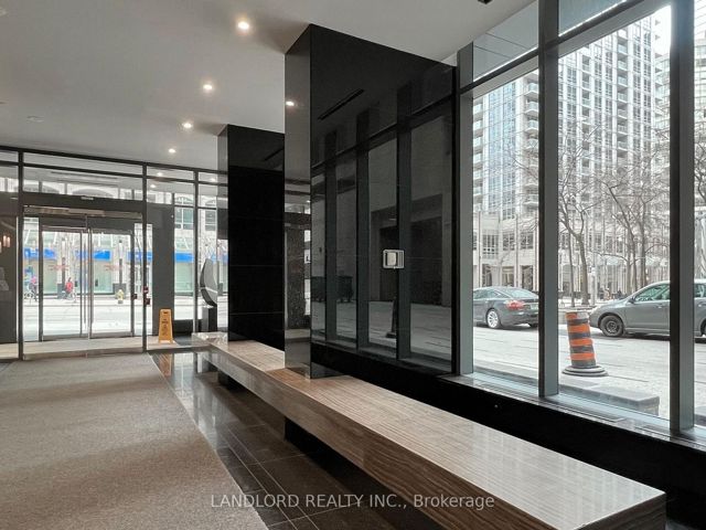 2007 - 770 Bay St