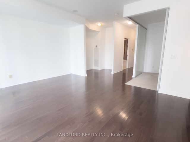 2007 - 770 Bay St