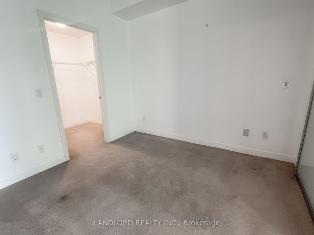 2007 - 770 Bay St