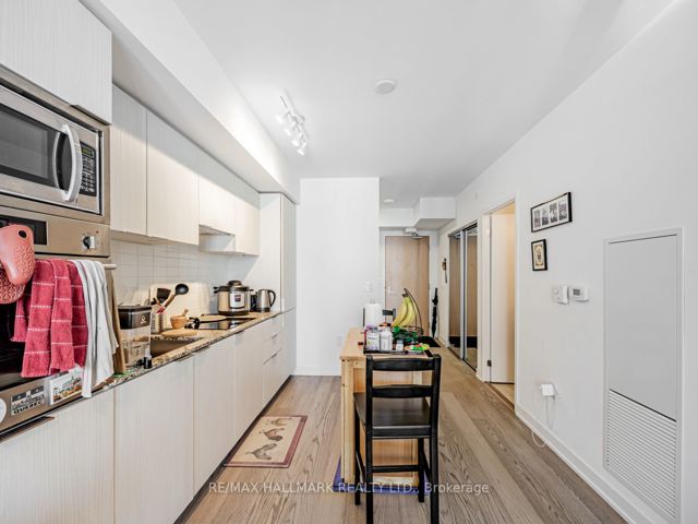 3909 - 11 Wellesley St W