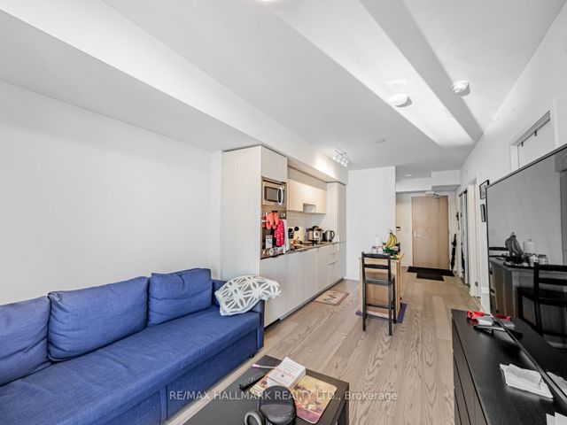 3909 - 11 Wellesley St W
