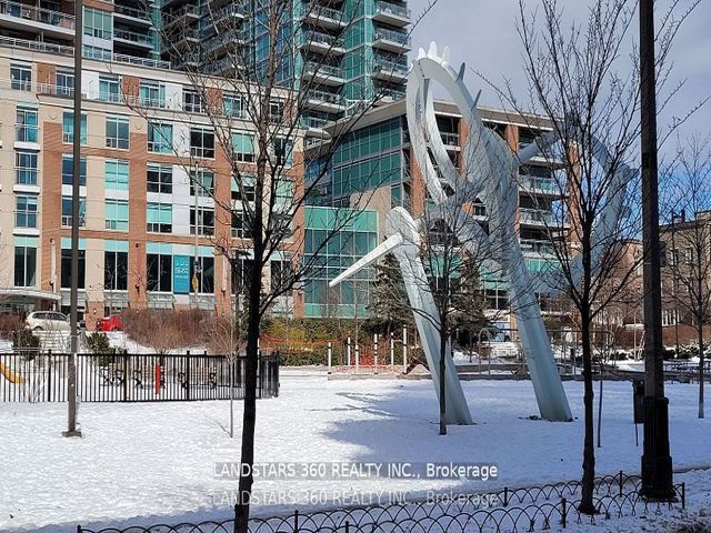 1810 - 49 East Liberty St