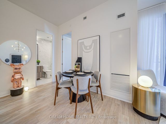 PH29 - 280 Howland Ave