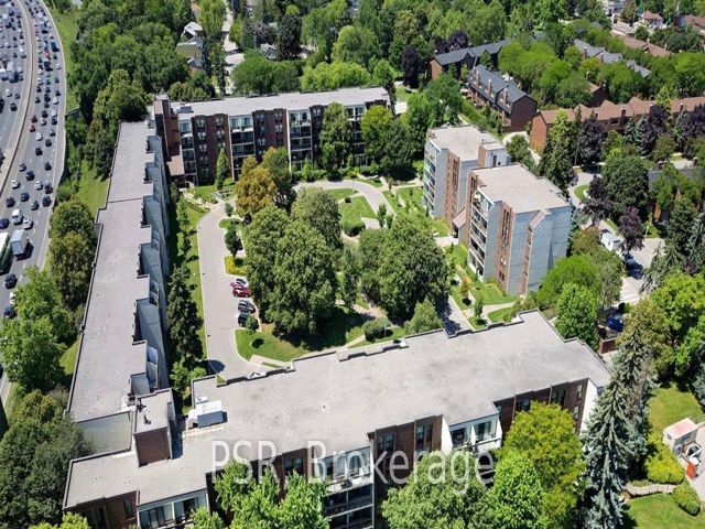 206E - 30 Fashion Roseway