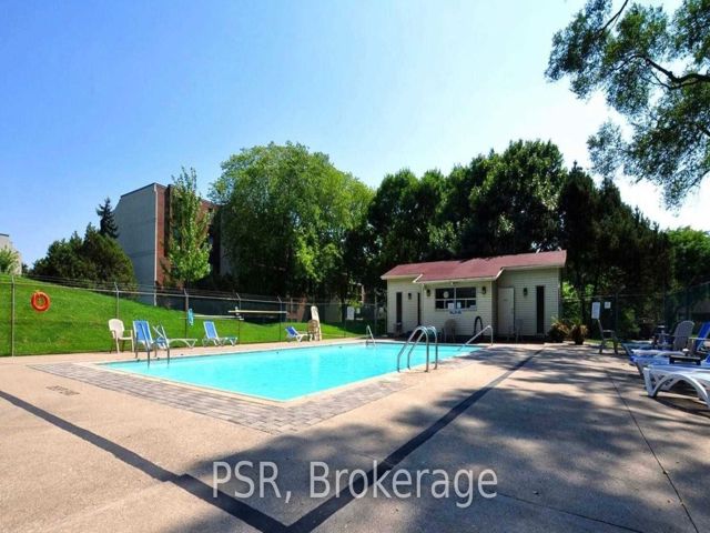 206E - 30 Fashion Roseway