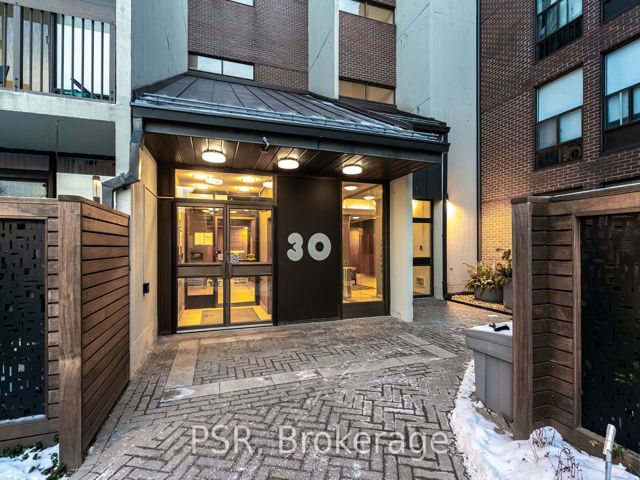 206E - 30 Fashion Roseway