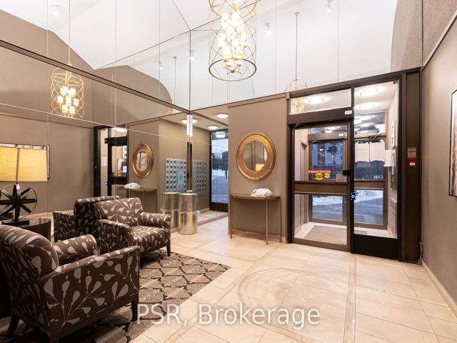 206E - 30 Fashion Roseway