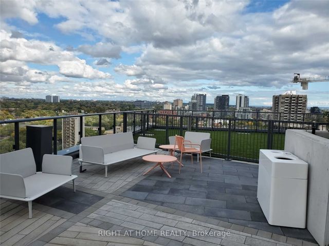 721 - 251 Jarvis St