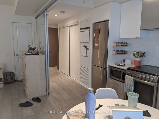 721 - 251 Jarvis St