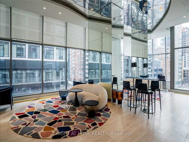 721 - 251 Jarvis St