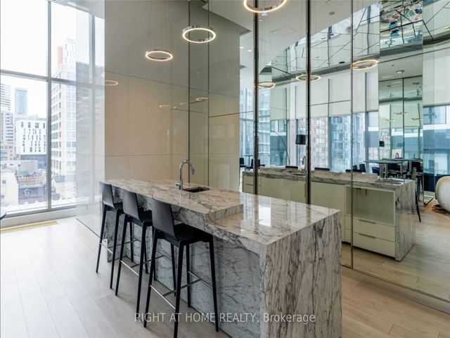 721 - 251 Jarvis St