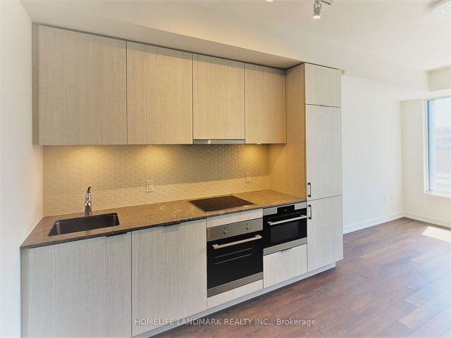 623 - 158 Front St E