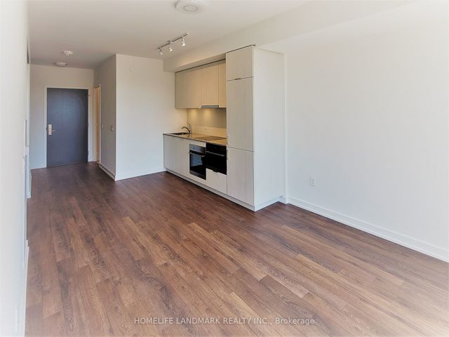 623 - 158 Front St E