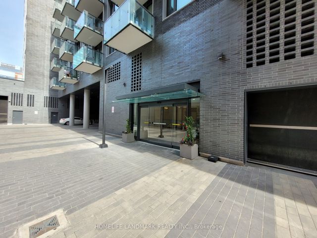 623 - 158 Front St E