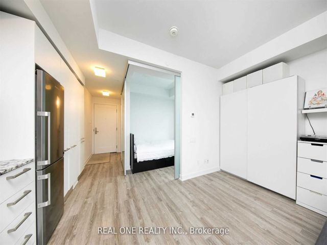 503 - 28 Wellesley St E
