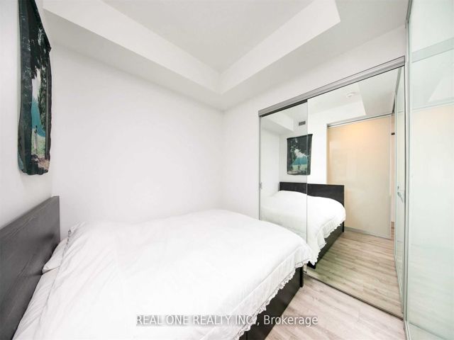 503 - 28 Wellesley St E