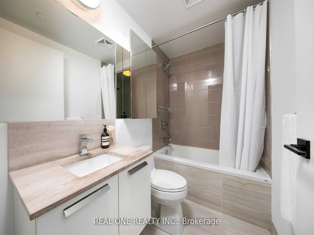 503 - 28 Wellesley St E