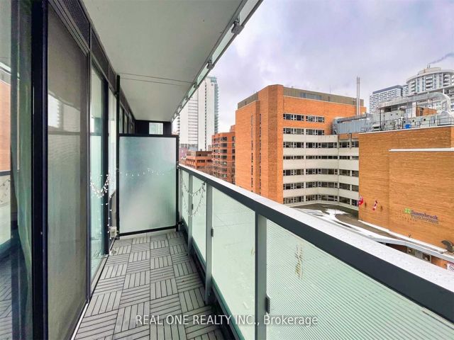 503 - 28 Wellesley St E