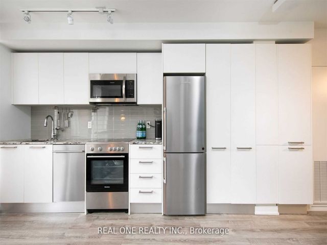503 - 28 Wellesley St E