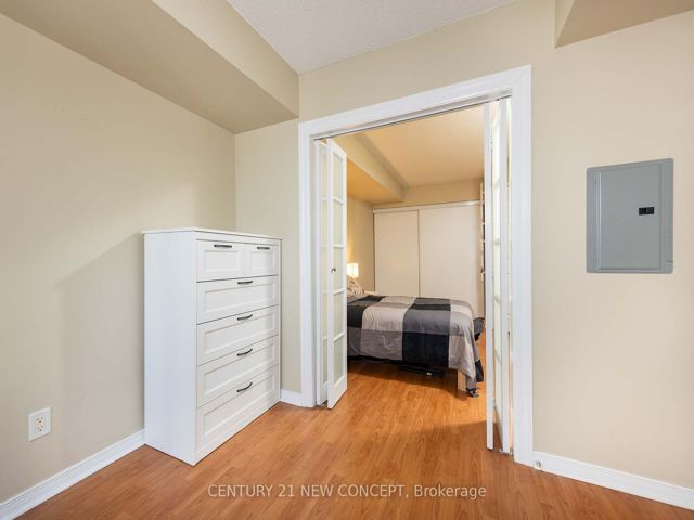 1112 - 155 Beecroft Rd