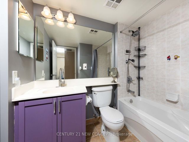 1112 - 155 Beecroft Rd