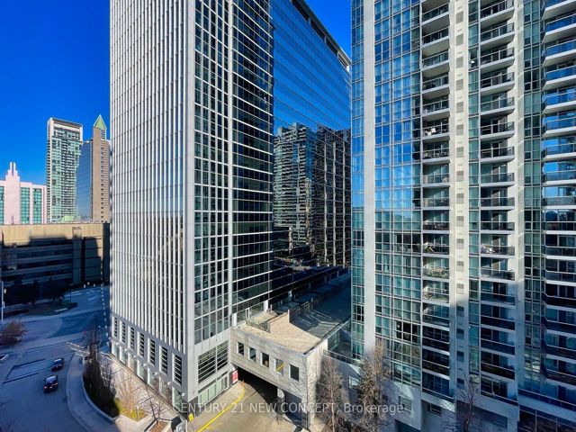 1112 - 155 Beecroft Rd