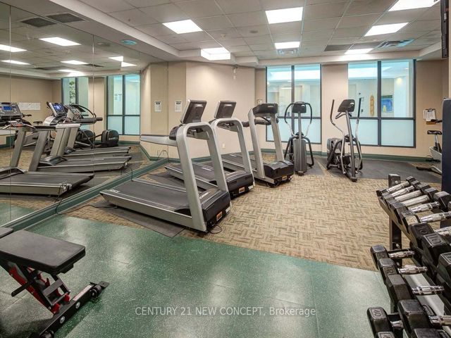 1112 - 155 Beecroft Rd