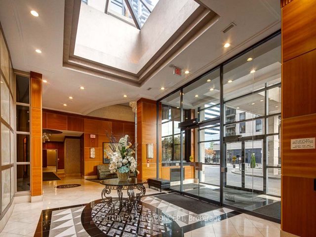 1112 - 155 Beecroft Rd